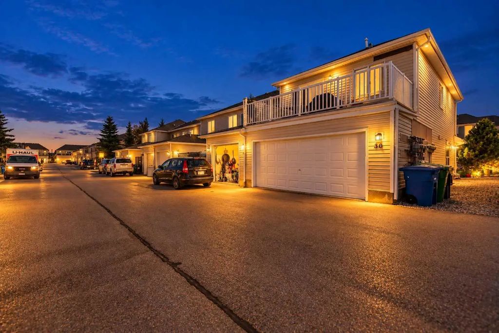 30 Windstone Lane Sw, Airdrie