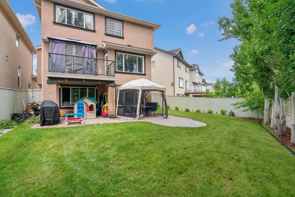 84 Everwillow Park Sw, Calgary