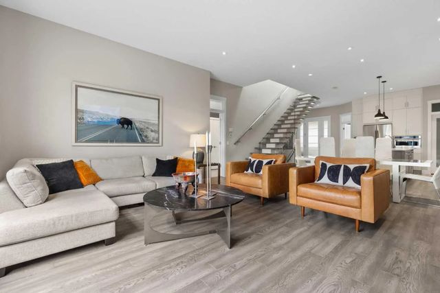 809 20a Avenue Ne, Calgary