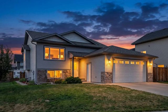 1546 Idaho Street , Carstairs