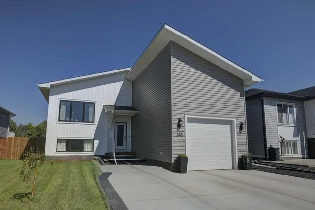 670 Anderson Close Nw, Diamond Valley