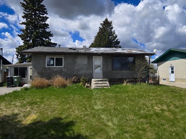 5008 56 Street , Rocky Mountain House