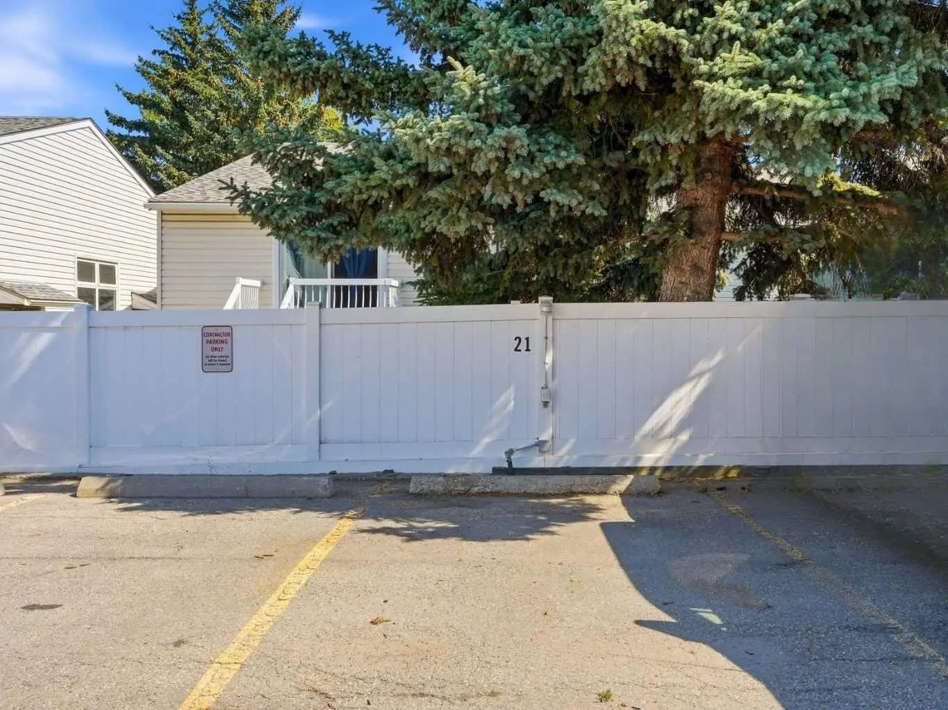 237 Sabrina Way Southwest, Calgary – Residential Row/Townhouse Listing Photo 26
