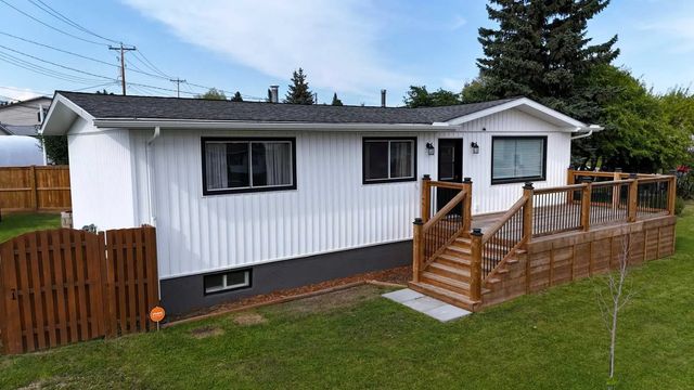 1102 55 Street , Edson