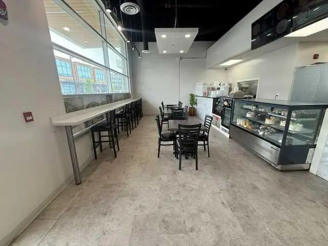 Photo of Listing #A2340797