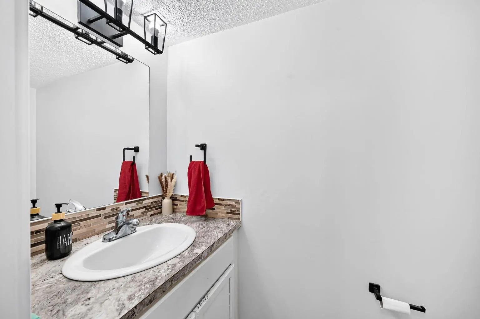 40 Falconridge Close Northeast, Calgary – Residential Detached Listing Photo 8