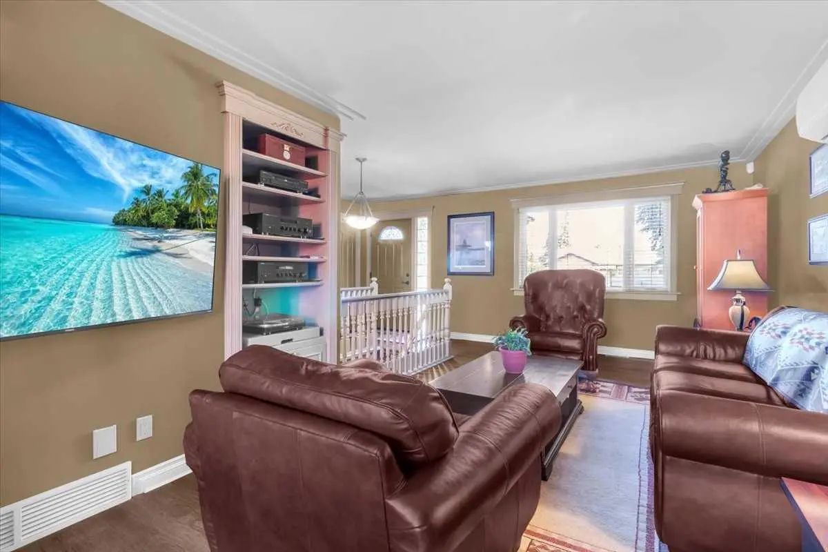 2211 45 Street Southeast, Calgary – Residential Detached Listing Photo 6