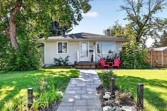 227 Lynnwood Drive Se, Calgary