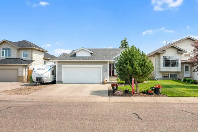2307 61a Avenue , Lloydminster
