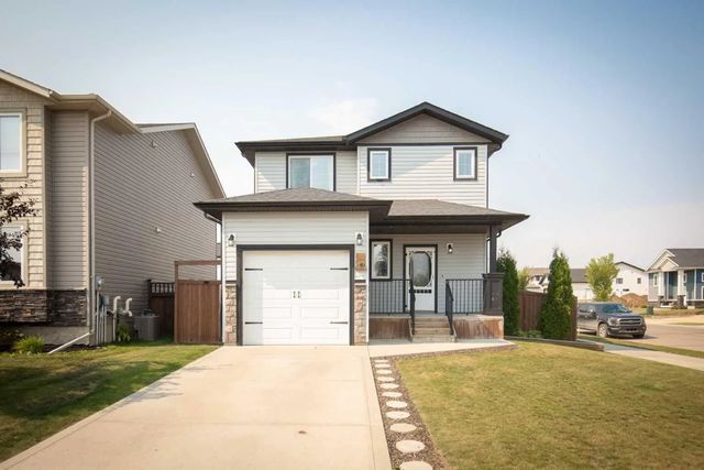 2 Almond Crescent , Blackfalds