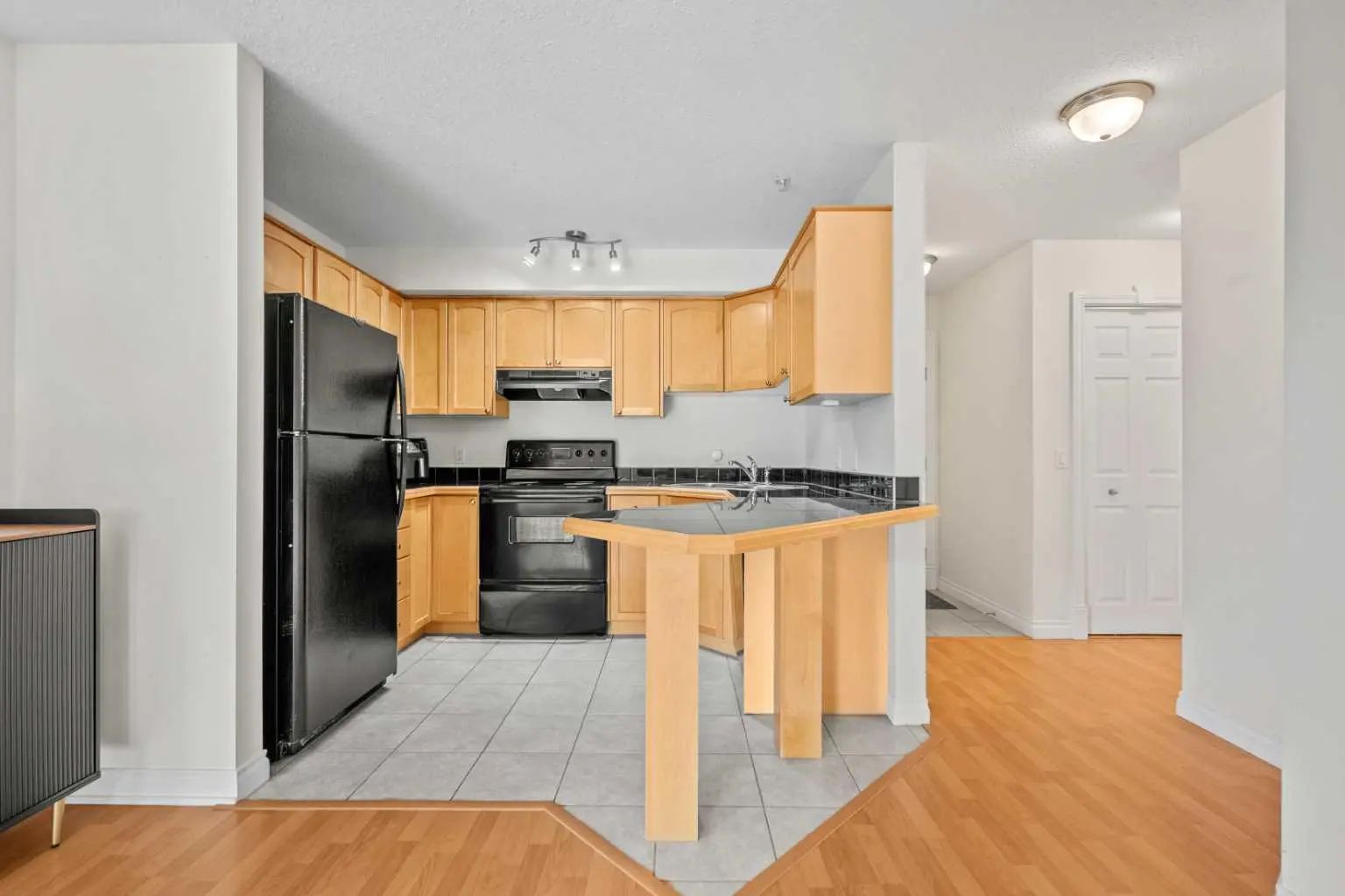 407 1631 28 Avenue Southwest, Calgary – Residential Apartment Listing Photo 7