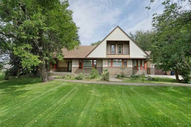 1024 Cassils Road W, Brooks
