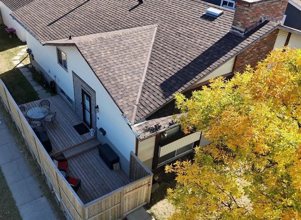 8432 Berkley Road Northwest, Calgary – Residential Semi Detached (Half Duplex) Listing Photo 2