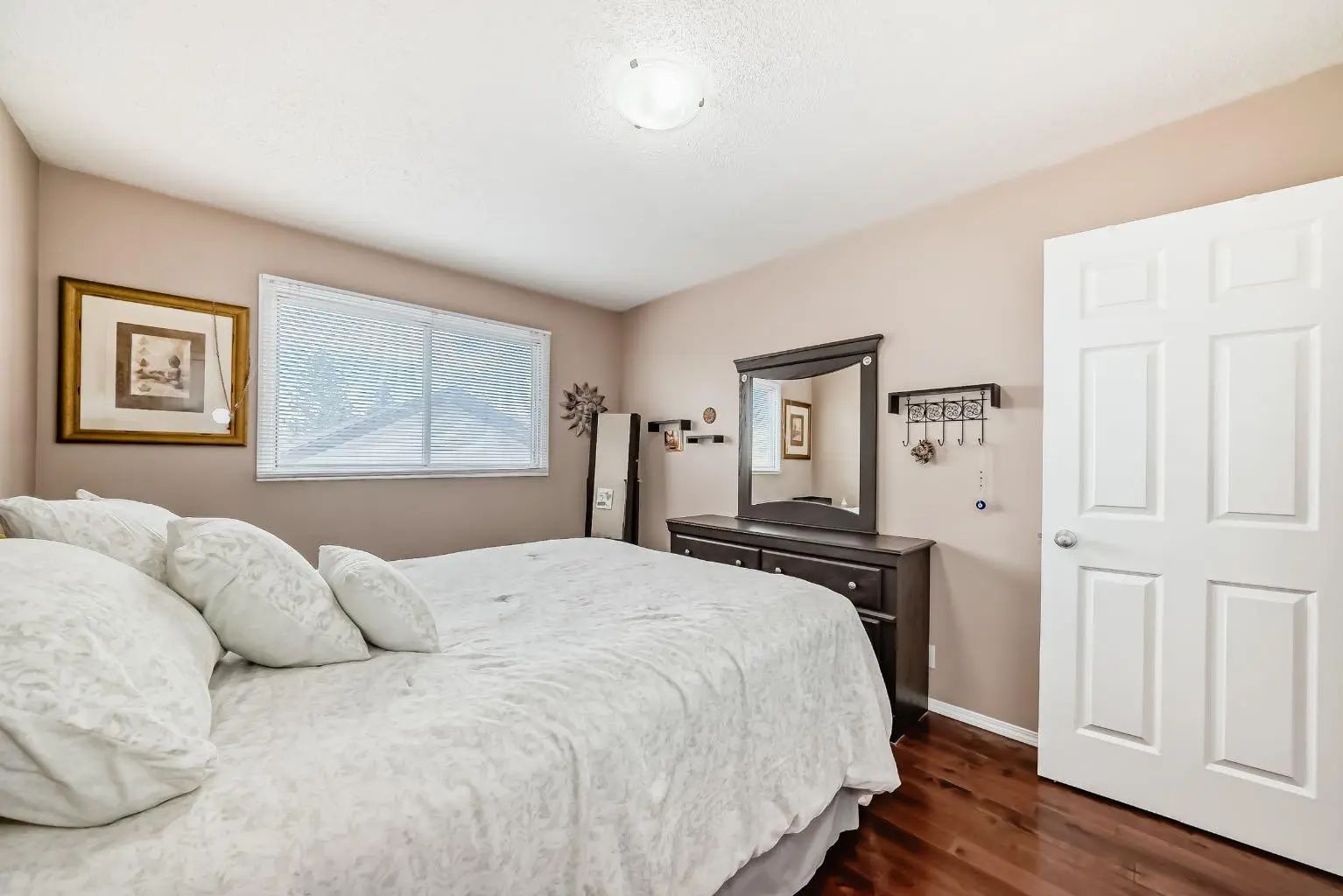 8432 Berkley Road Northwest, Calgary – Residential Semi Detached (Half Duplex) Listing Photo 20