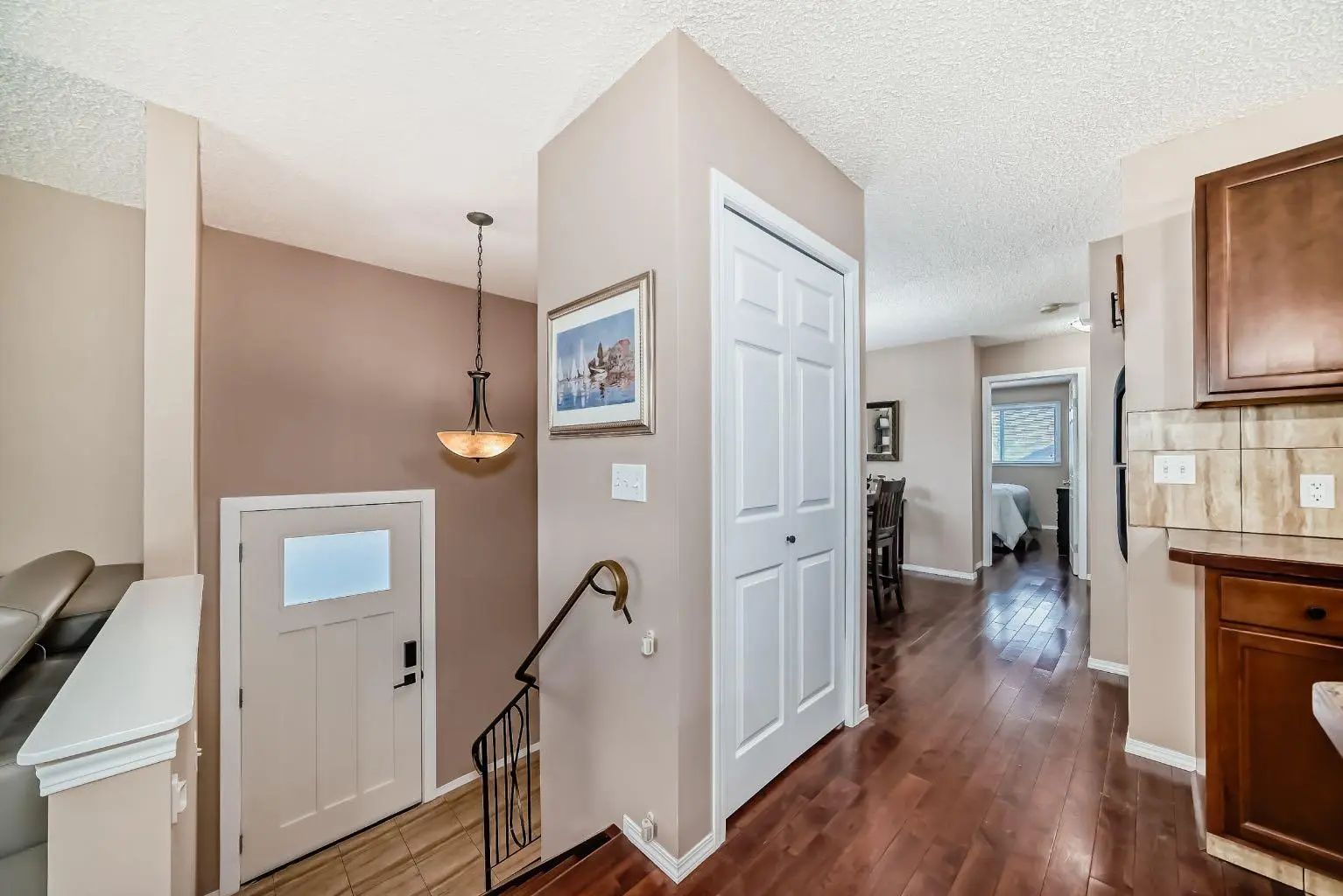 8432 Berkley Road Northwest, Calgary – Residential Semi Detached (Half Duplex) Listing Photo 6