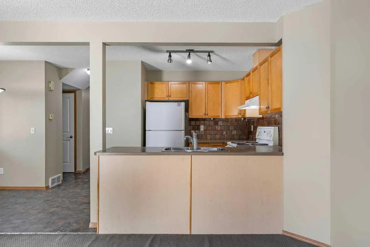 51 Eversyde Court Southwest, Calgary – Residential Row/Townhouse Listing Photo 9