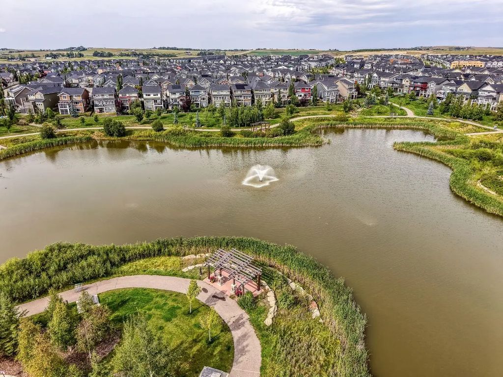 57 Sunset Common , Cochrane