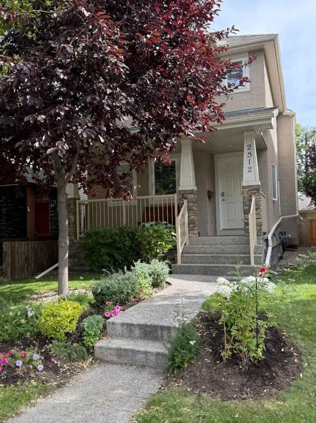 2512 17a Street Nw, Calgary