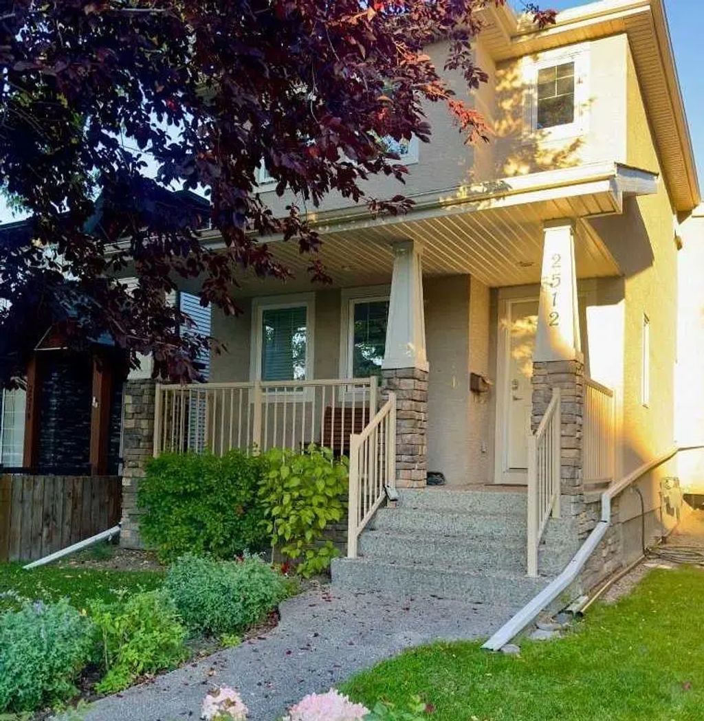 2512 17a Street Nw, Calgary