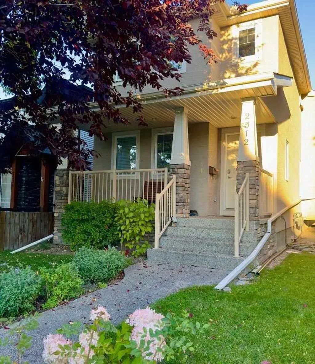 2512 17a Street Nw, Calgary