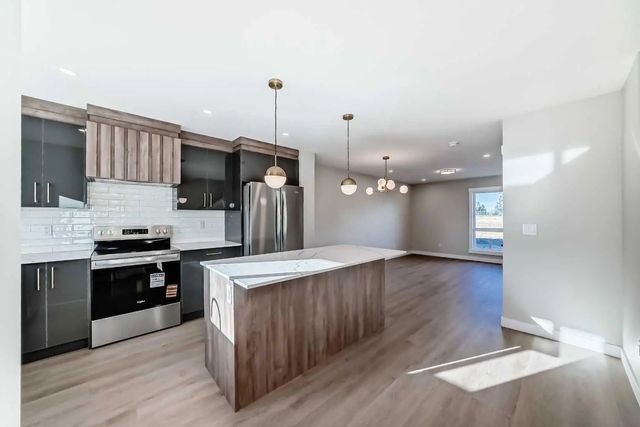 1002 Clover Road , Carstairs