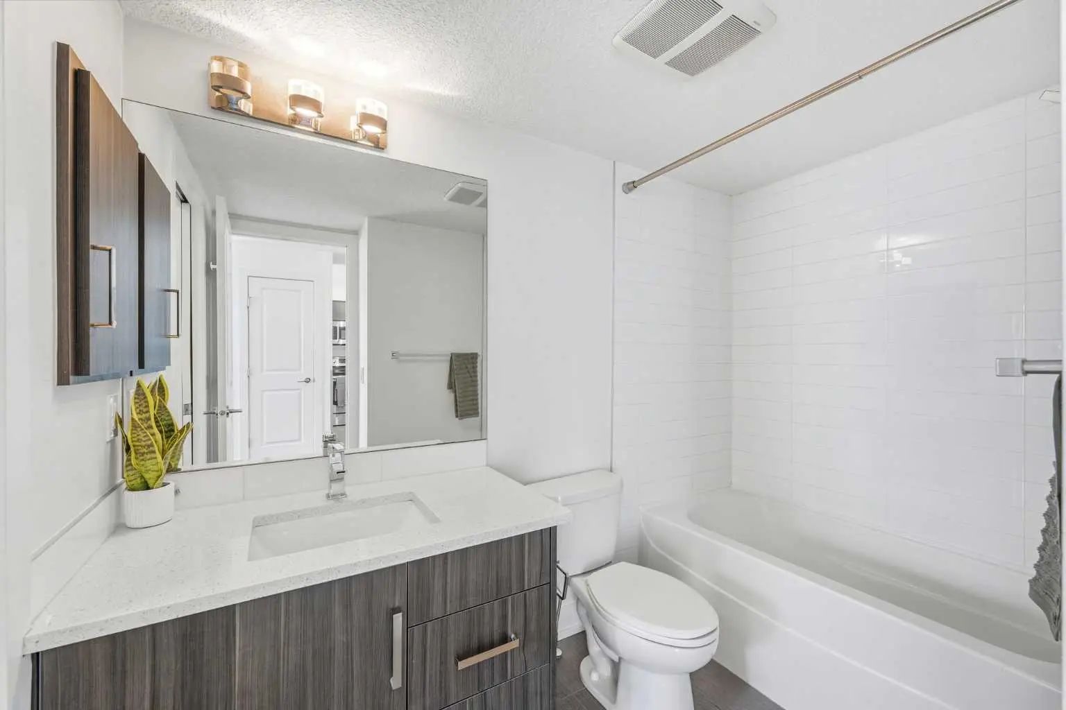 203 611 Edmonton Trail Northeast, Calgary – Residential Apartment Listing Photo 19