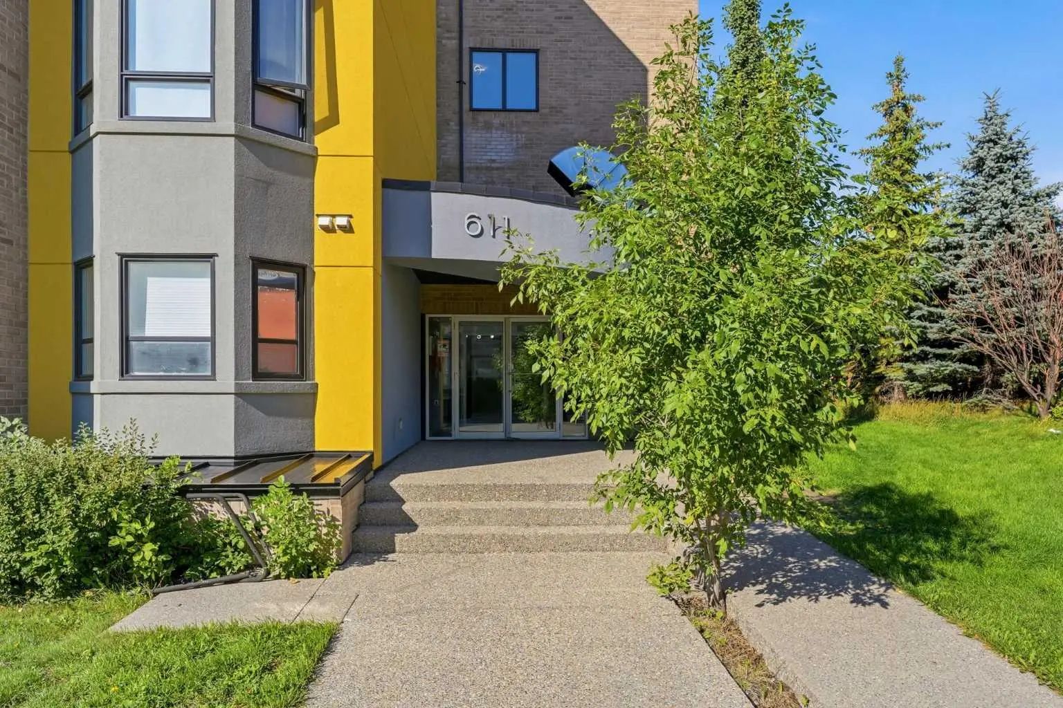 203 611 Edmonton Trail Northeast, Calgary – Residential Apartment Listing Photo 2