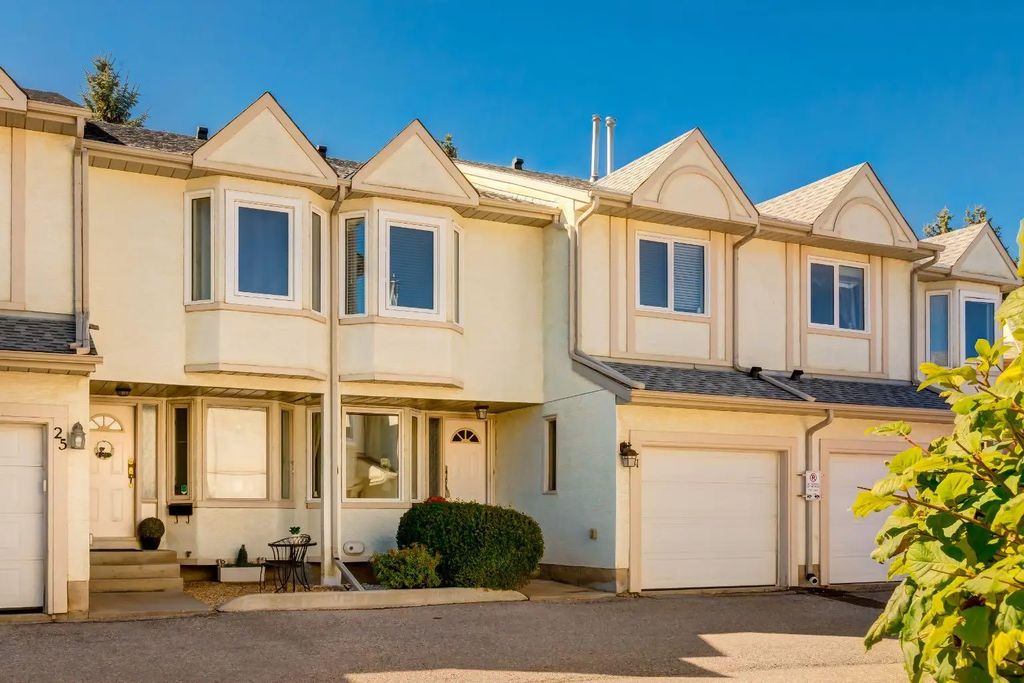 21 468 Woodbine Boulevard Sw, Calgary