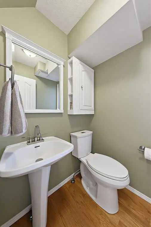 532 54 Avenue Sw Calgary Alberta T2V 0C7 Windsor Park Home For Sale