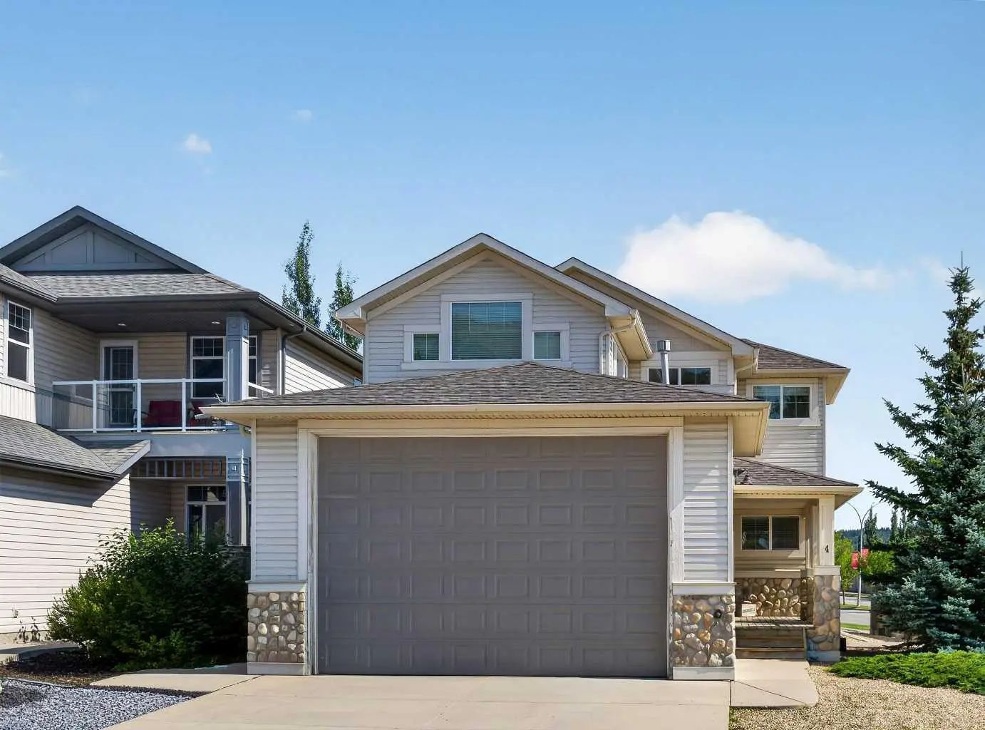 Modern suburban home in Evanston