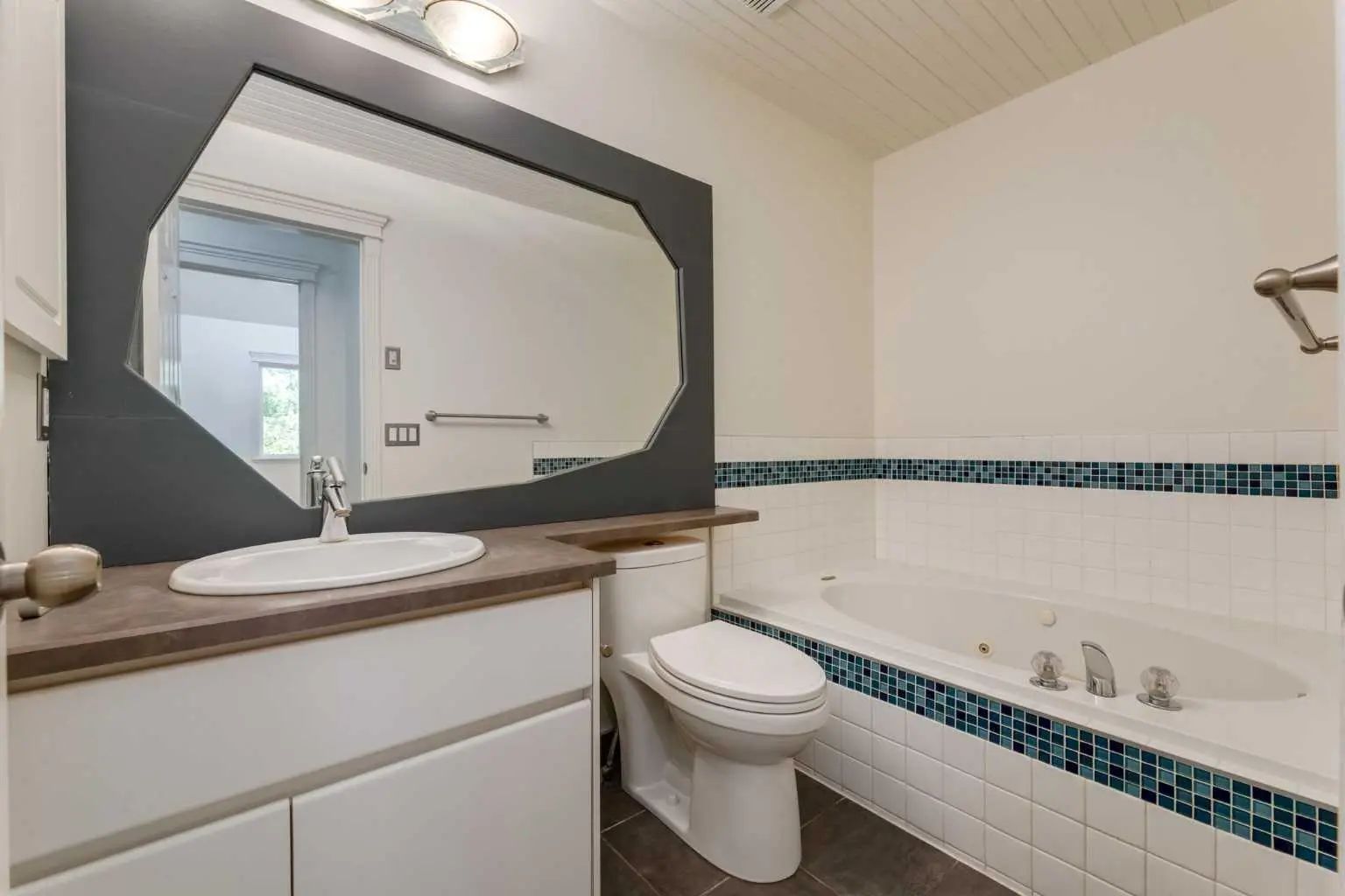 107 9 Street Nw Calgary Alberta T2N0E3 Sunnyside Home For Sale