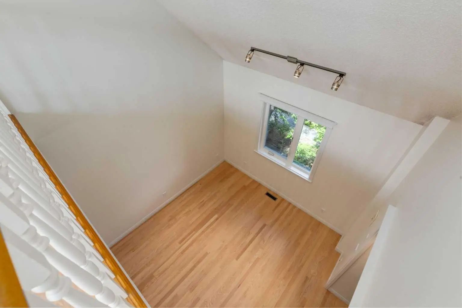 107 9 Street Nw Calgary Alberta T2N0E3 Sunnyside Home For Sale