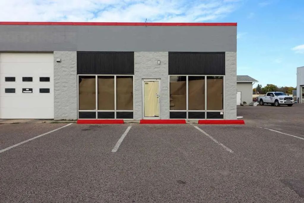 954 South Railway Street Se, Medicine Hat