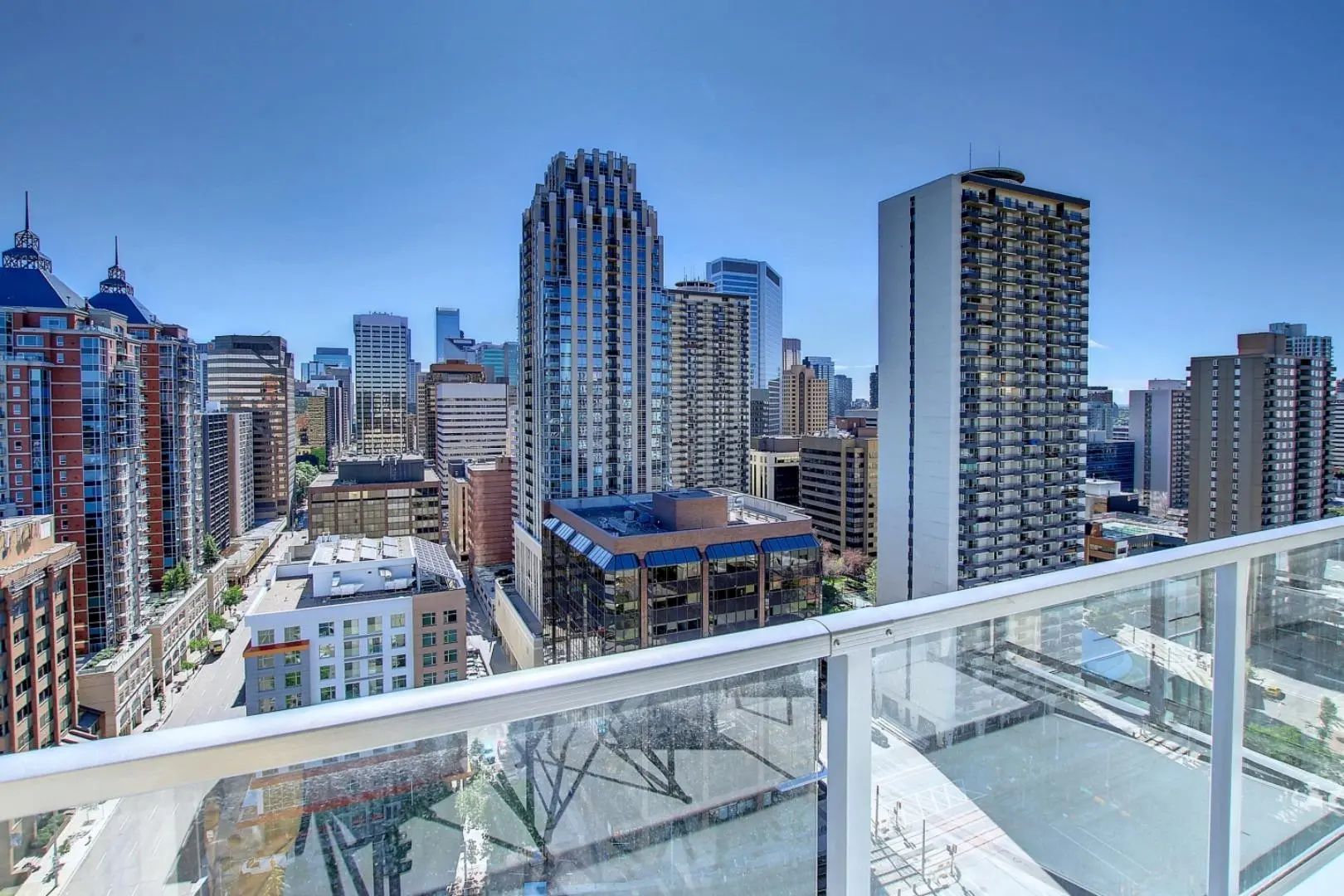2106 1025 5 Avenue Sw Calgary Alberta T2P 1N4 Downtown West End Home For Sale