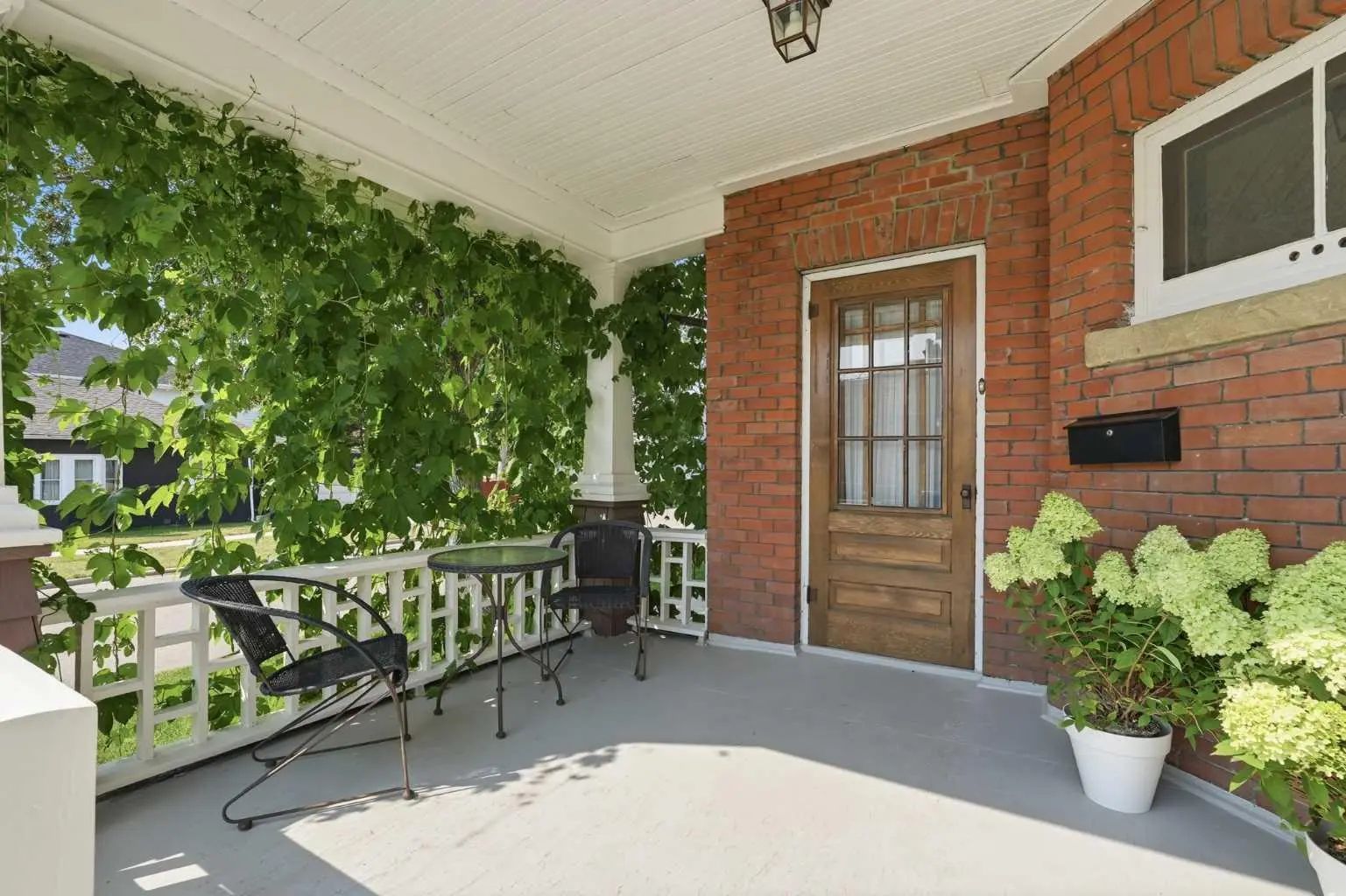 1801 2 Street Nw Calgary Alberta T2M 2W5 Mount Pleasant Home For Sale