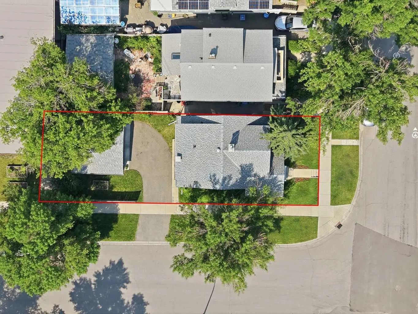 1801 2 Street Nw Calgary Alberta T2M 2W5 Mount Pleasant Home For Sale