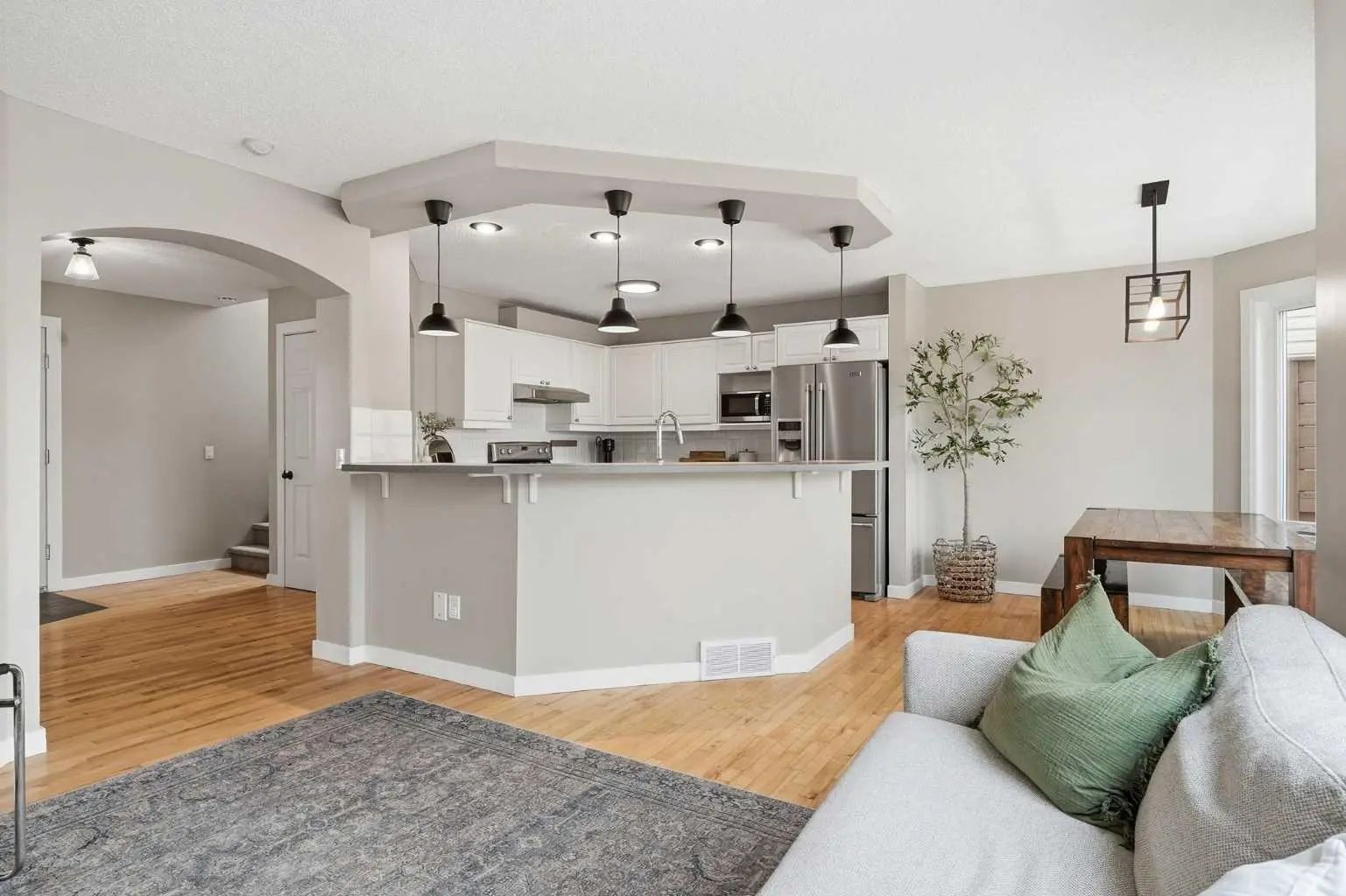 321 Douglas Ridge Circle Se Calgary Alberta T2Z 3H5 Douglasdale/Glen Home For Sale