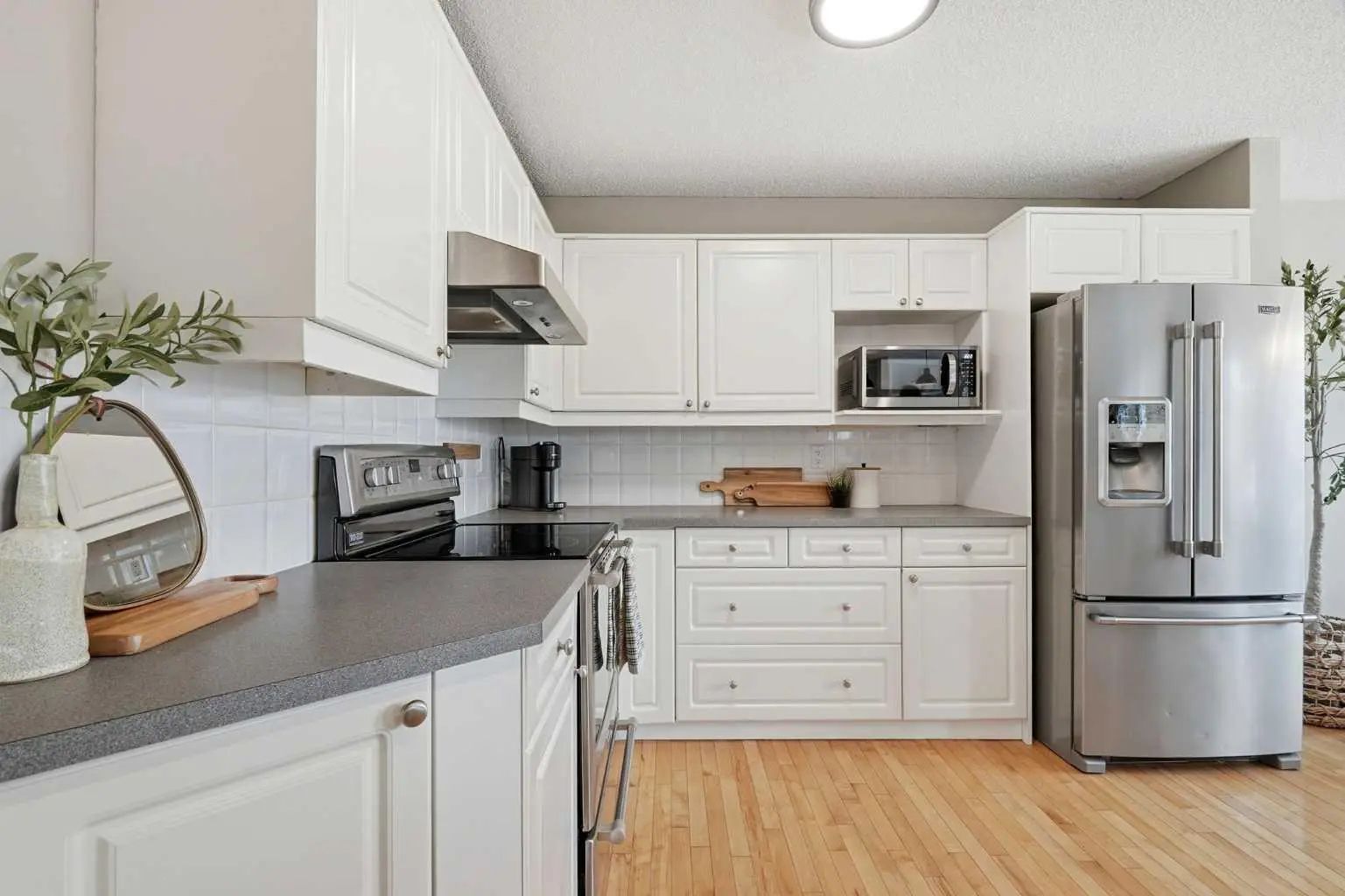 321 Douglas Ridge Circle Se Calgary Alberta T2Z 3H5 Douglasdale/Glen Home For Sale