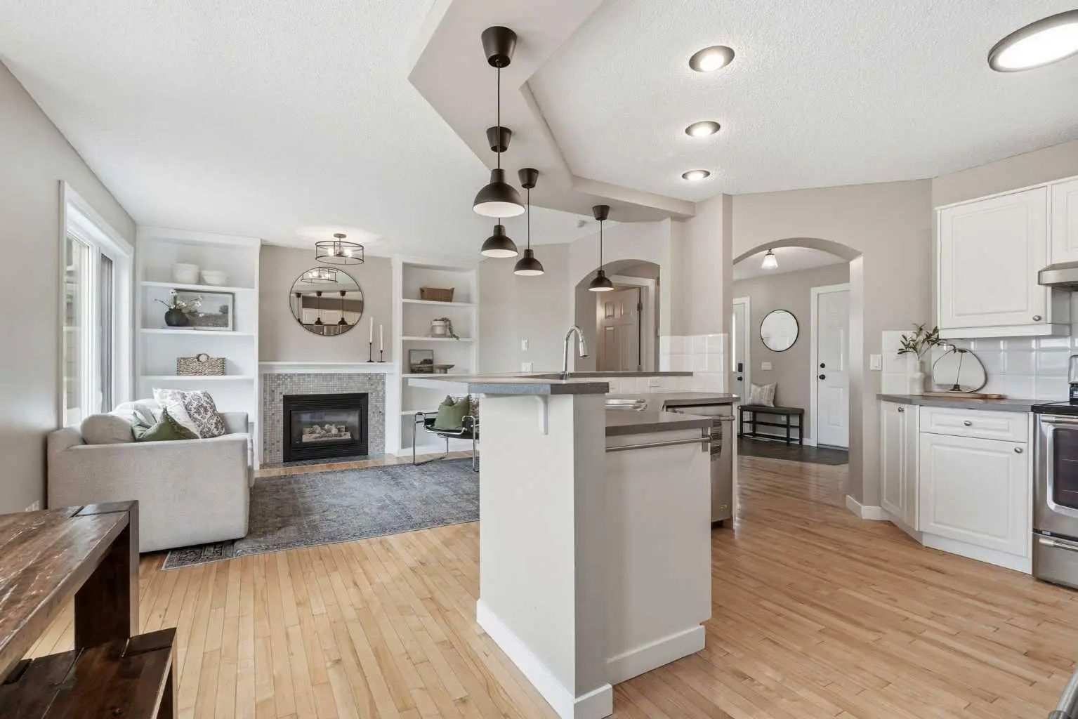 321 Douglas Ridge Circle Se Calgary Alberta T2Z 3H5 Douglasdale/Glen Home For Sale