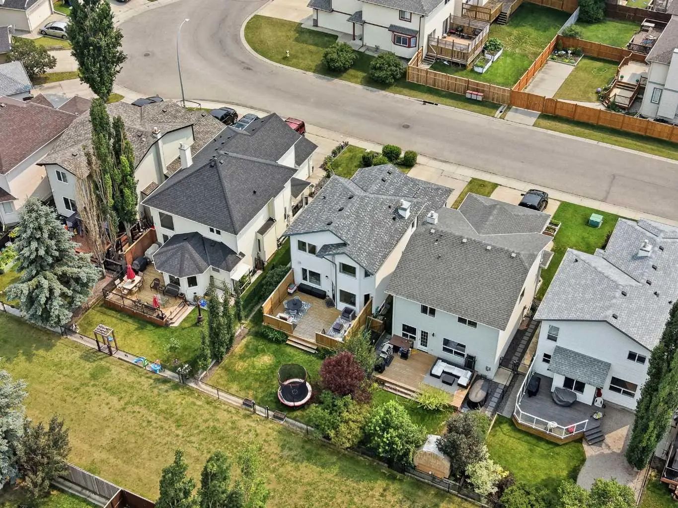 321 Douglas Ridge Circle Se Calgary Alberta T2Z 3H5 Douglasdale/Glen Home For Sale