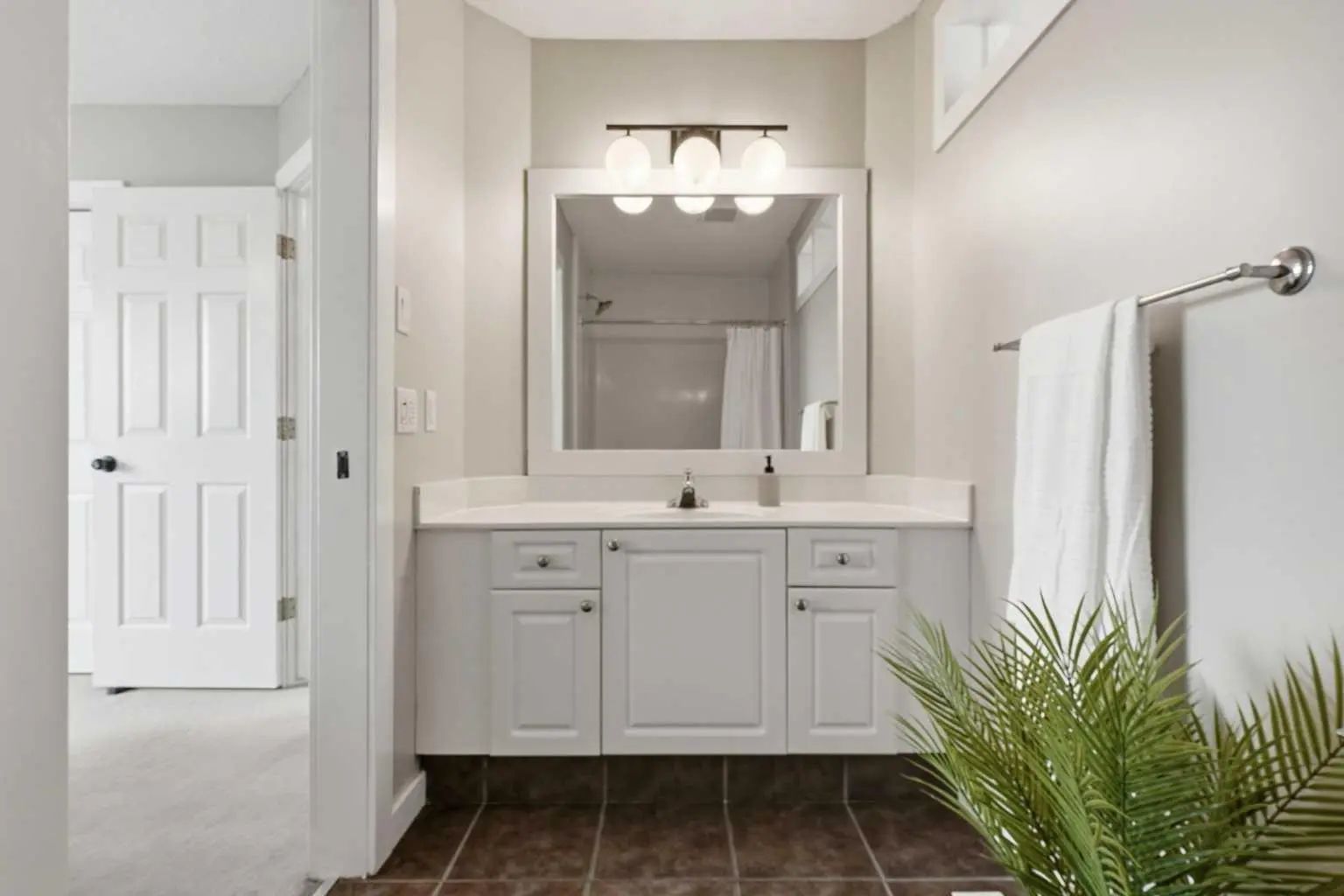 321 Douglas Ridge Circle Se Calgary Alberta T2Z 3H5 Douglasdale/Glen Home For Sale