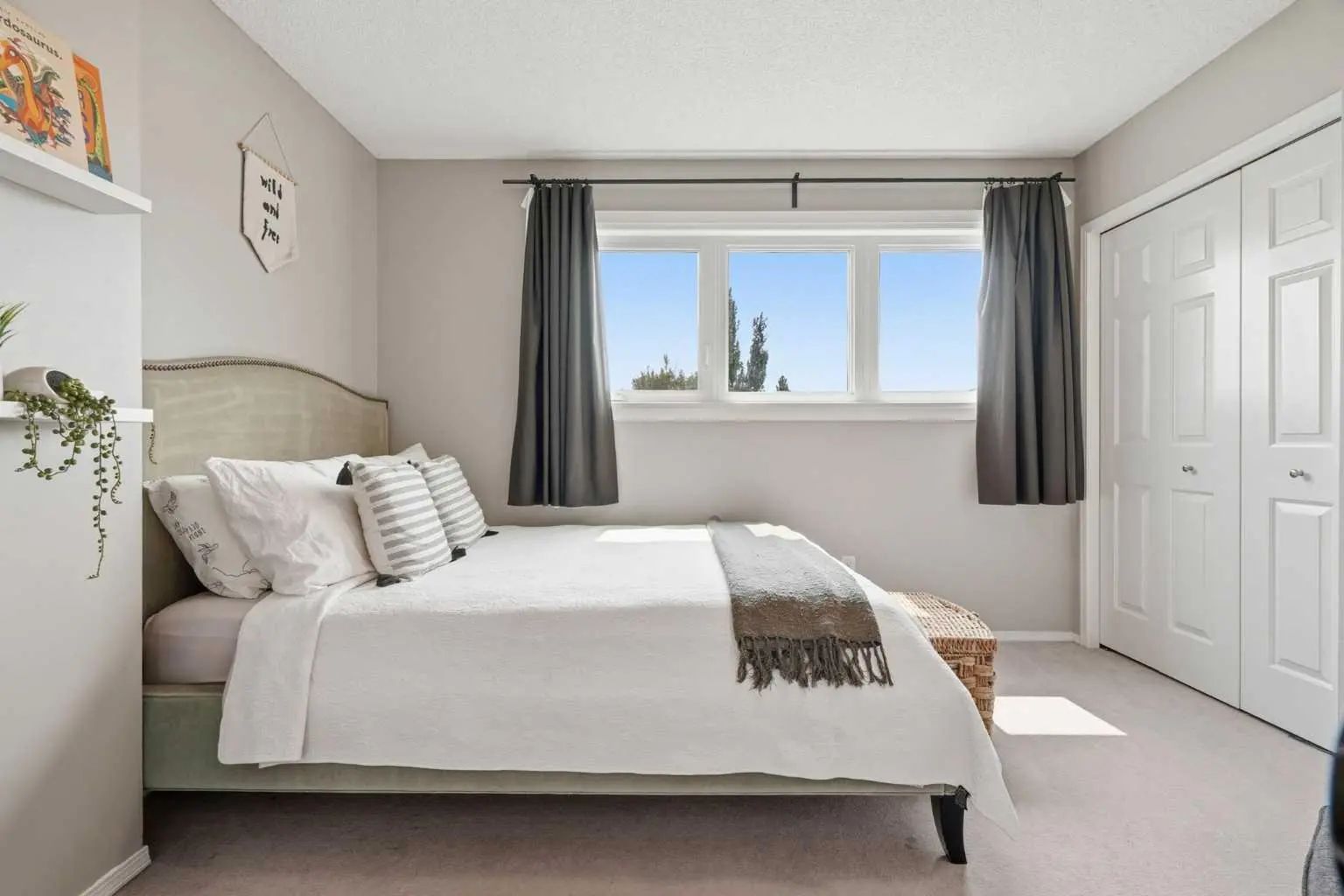 321 Douglas Ridge Circle Se Calgary Alberta T2Z 3H5 Douglasdale/Glen Home For Sale