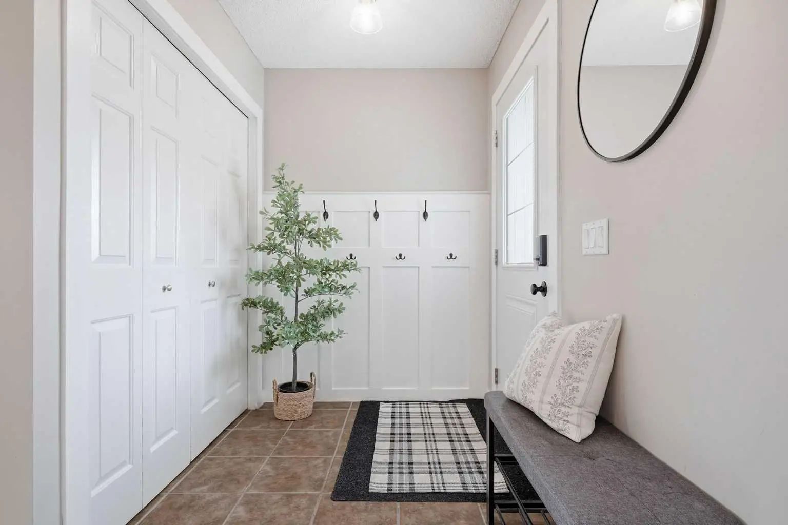 321 Douglas Ridge Circle Se Calgary Alberta T2Z 3H5 Douglasdale/Glen Home For Sale