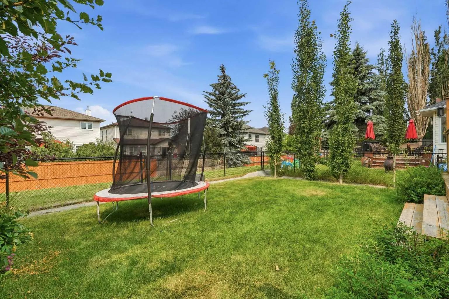 321 Douglas Ridge Circle Se Calgary Alberta T2Z 3H5 Douglasdale/Glen Home For Sale