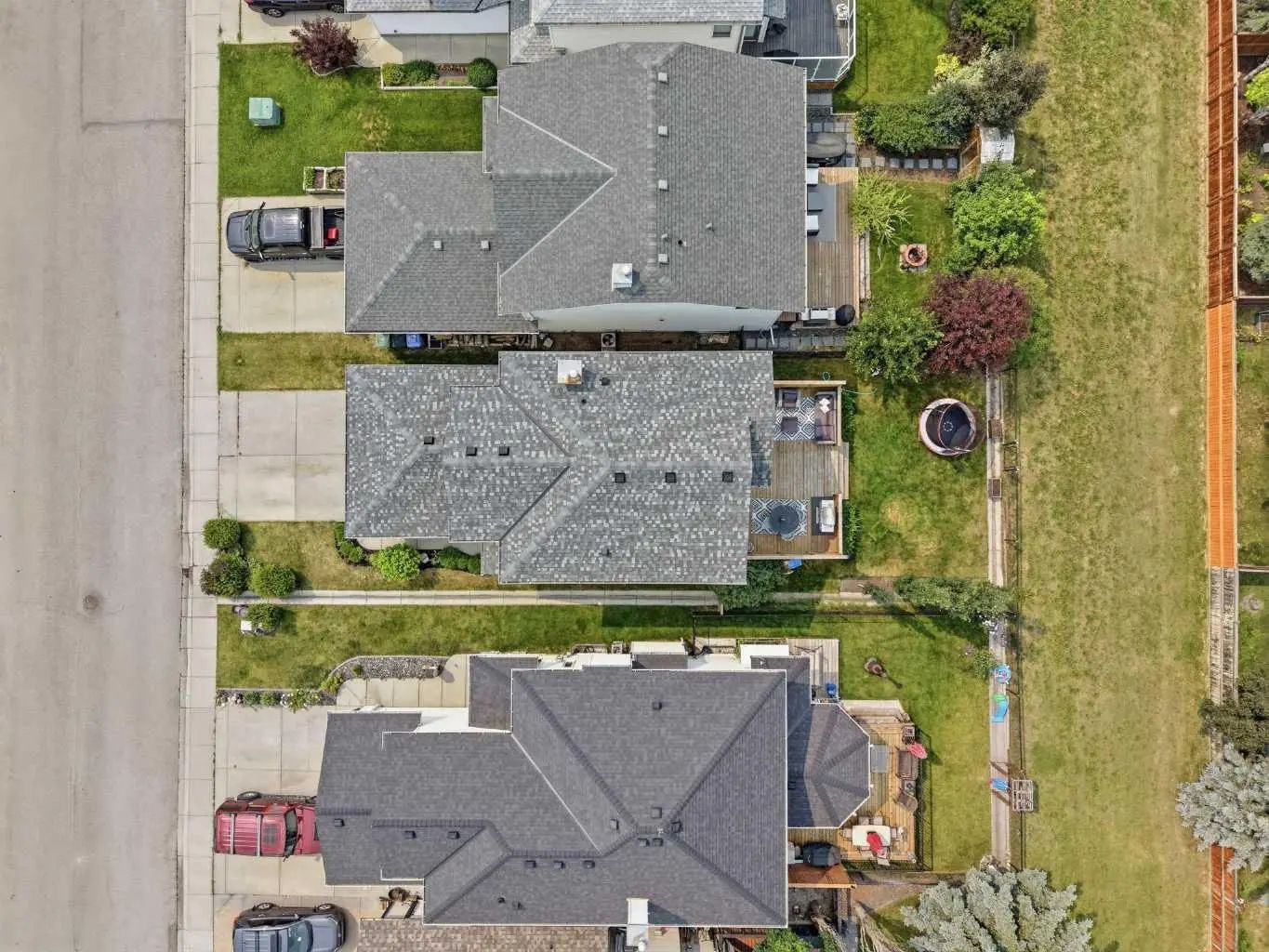 321 Douglas Ridge Circle Se Calgary Alberta T2Z 3H5 Douglasdale/Glen Home For Sale