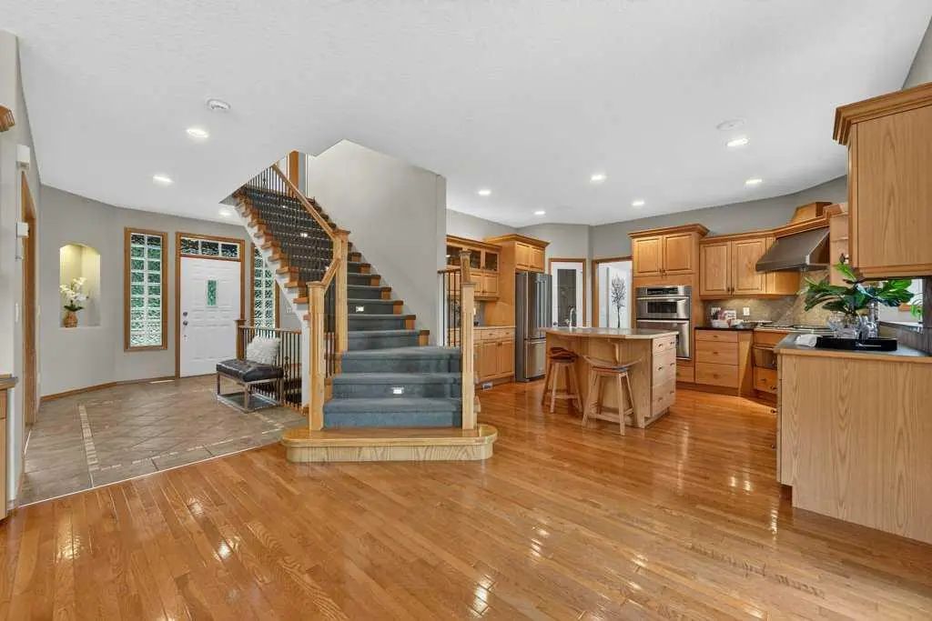 15 Rosery Drive Nw Calgary Alberta T2K 1L4 Rosemont Home For Sale
