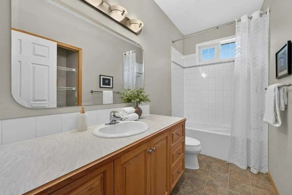 15 Rosery Drive Nw Calgary Alberta T2K 1L4 Rosemont Home For Sale