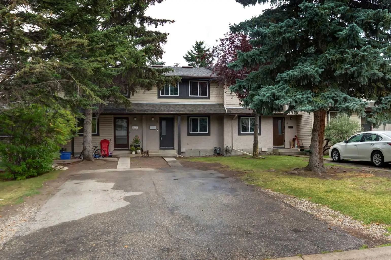 12 310 Brookmere Road Southwest, Calgary – Residential Row/Townhouse Listing Photo 3
