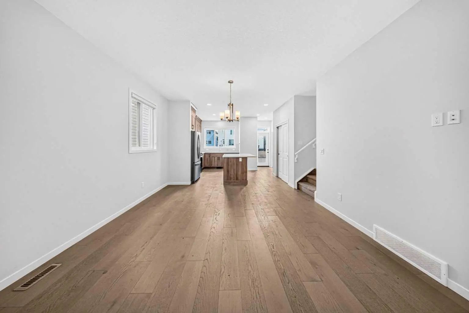 389 Cornerbrook Road Northeast, Calgary – Residential Detached Listing Photo 7
