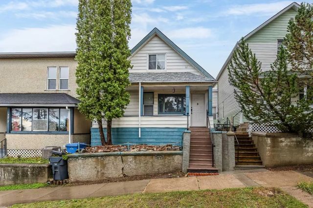 321 4 Street Se, Medicine Hat